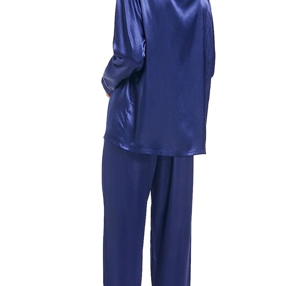 Womens Satin Pajamas Set Long Sleeve (L) - Picture 4 of 4